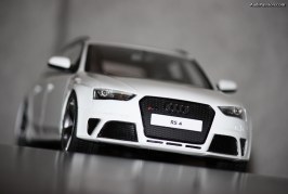 Audi RS4 B8 GT Spirit au 1:18