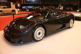 Rétromobile 2015 - Bugatti EB 110 GT de 1995