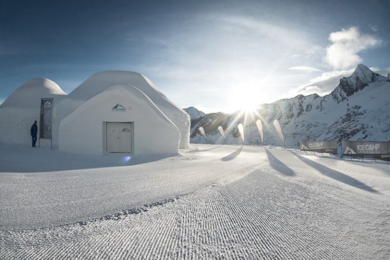 Audi quattro camp