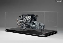 Miniature 1:4 du moteur W16 de la Bugatti Chiron par Amalgam Collection