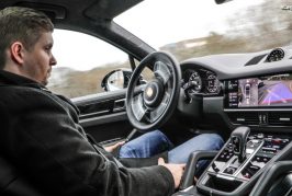 Porsche démontre la conduite autonome dans l'atelier de Ludwigsburg