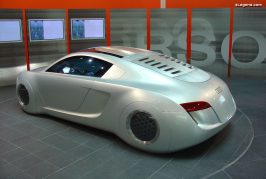 Exposition de voitures de cinéma à l'Audi museum mobile