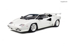 Miniature Lamborghini Countach LP5000 QV au 1:8 par GT Spirit