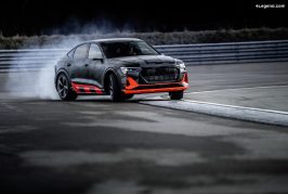 L’Audi quattro établit les nouveaux standards à l'ère de la mobilité électrique