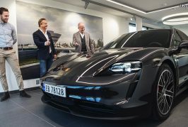 Le 1 000ème client norvégien de Porsche Taycan a reçu sa voiture