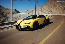 Balade en Bugatti Chiron Pur Sport dans les monts Hajar