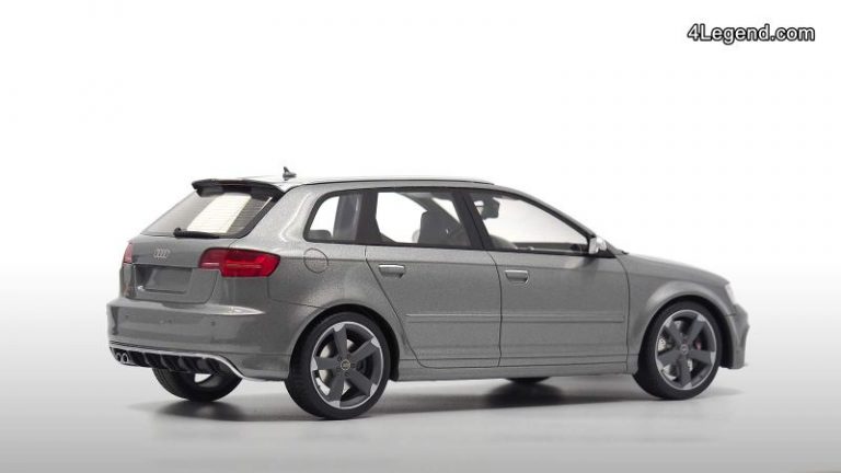 miniature-audi-rs3-sportback-8p-en-gris-daytona-au-1-18-par-dna