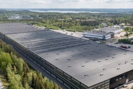 Une centrale solaire installée sur le centre logistique finlandais de Nokian Tyres