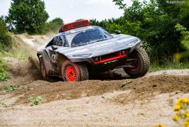 Audi RS Q e-tron : un laboratoire d'essai pour développer les futures technologies au Rallye Dakar