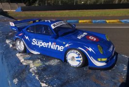 Miniature RWB Hong Kong #9 SuperNine au 1:18 par GT Spirit sur le circuit du Mans
