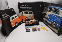 Calendrier de l’Avent 2021 miniature Volkswagen T1 Bulli de 1963 sonore au 1:43 - Edition Franzis