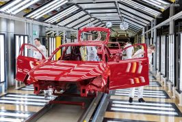 Audi en difficulté face à la pénurie de semi-conducteurs : production ralentie