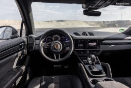 Porsche pourrait commercialiser un gros SUV à 7 places