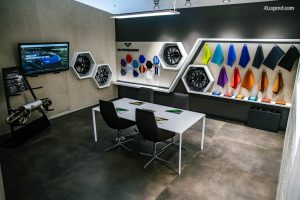 big-showroom-lamborghini-miami-300x200.j