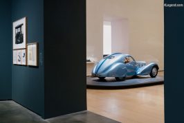 La Bugatti Type 57 SC Atlantic présentée à l'exposition du musée Guggenheim Bilbao