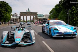 Le Porsche Taycan safety car de Formule E dans les rues de Berlin