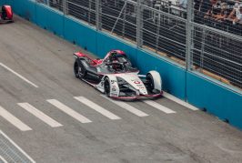 Formule E - Porsche marque des points dans une spectaculaire course du samedi à New York