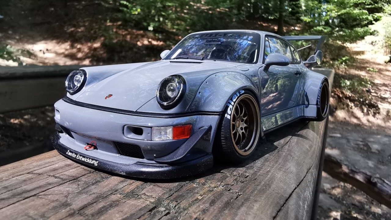 Voiture Miniature Porsche RWB993 1:64 - Alliage, Aile Chromée, Boîte Neuve, Collection 2024