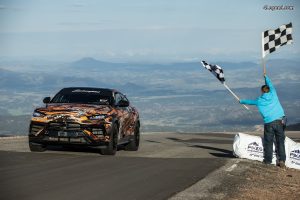 big-record-montee-pikes-peak-lamborghini