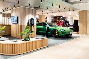 big-porsche-now-oberpollinger-munich-300