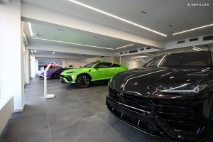 big-showroom-lamborghini-prague-2022-300