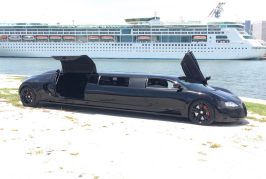 Bugatti Veyron Limousine - Un étrange véhicule créé aux USA