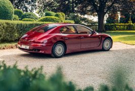 La berline Bugatti EB112 fête ses 30 ans