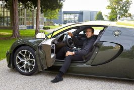 Portrait de Pierre-Henri Raphanel, pilote officiel de Bugatti