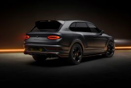 Bentley lance des ailes teintées en noir, signature du Bentayga S Black Edition