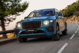 Bentley Bentayga EWB Azure Riviera Collection - Inspiré du monde du yachting