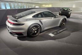 Porsche 911 Turbo 50 Years - Limitée à 1 974 exemplaires