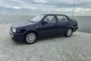 Miniature VW Vento VR6 bleu Mystic nacré de Ottomobile au 1/18 - OT496