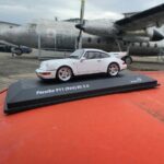 Miniature Porsche 911 Carrera RS 3.8 Type 964 blanc Grand Prix par Solido au 1/43 – S4316902