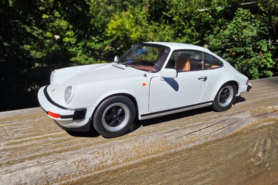 Miniature Porsche 911 3.0 SC Type 930 blanc Grand Prix au 1/18 par Solido – S1802610